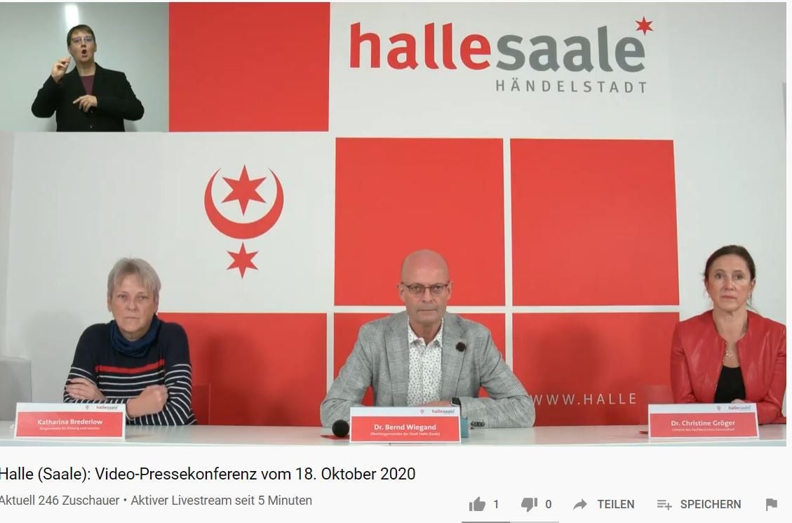 Oberbürgermeister Bernd Wiegand bei der Pressekonferenz am 18. Oktober.