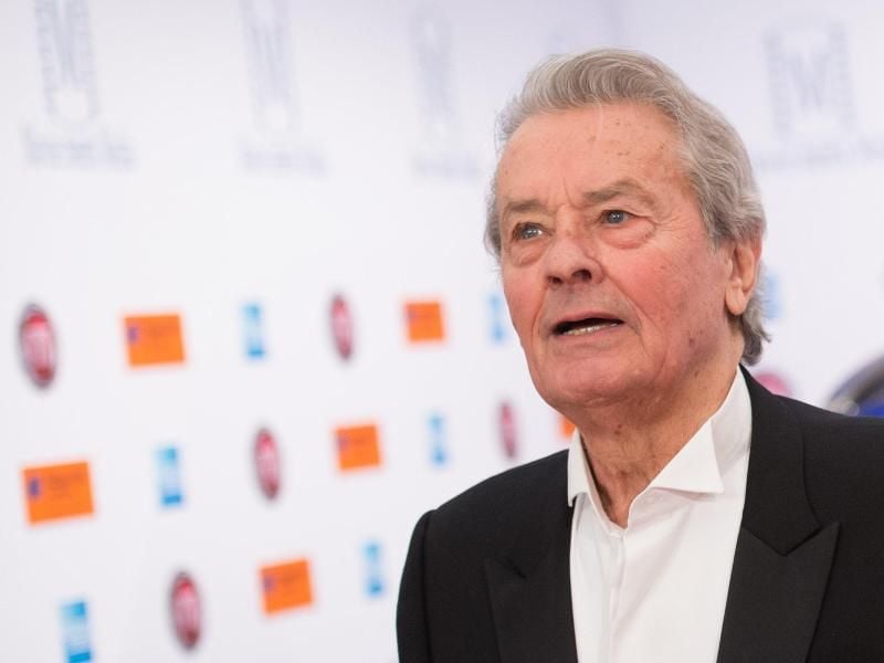 Der französische Schauspieler Alain Delon Ende 2015 bei einem Auftritt in Hamburg. Foto: Daniel Reinhardt