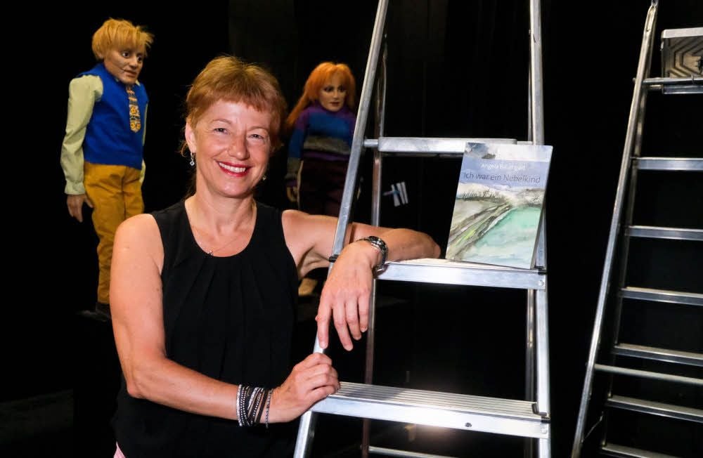 Im Puppentheater gestaltet Angela Baumgart Bühne und Kostüme auch für die großen Dramen.