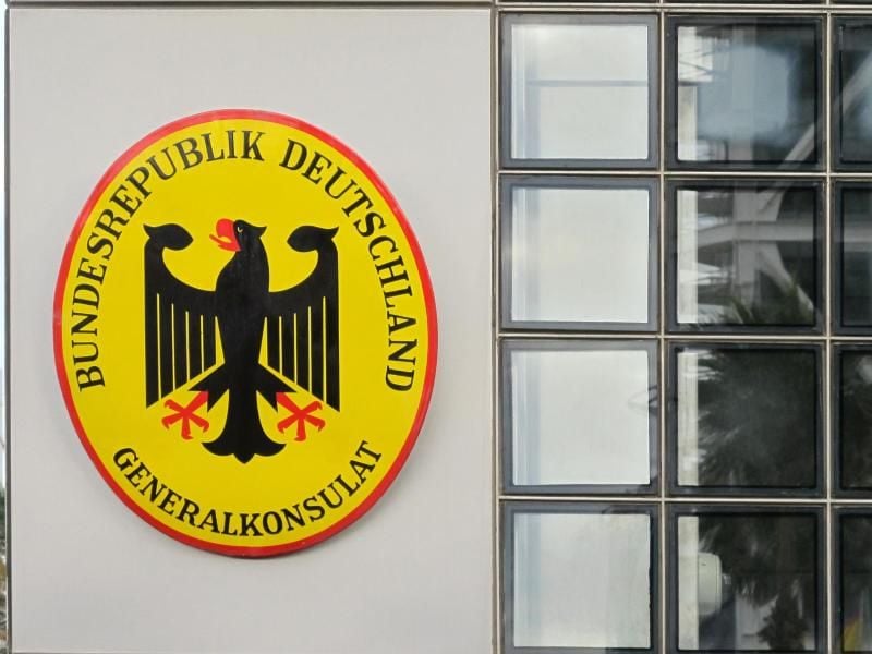 Generalkonsulat der Bundesrepublik Deutschland in Barcelona in Spanien: Deutsche Reisende im Ausland können konsularische Hilfe in Anspruch nehmen - doch die Grenzen sind eng gesteckt. Foto: Jens Kalaene/dpa-tmn