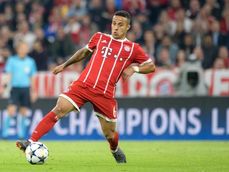 Bayern-Mittelfeldspieler Thiago soll ganz oben auf der Wunschliste des FC Barcelona stehen. Foto: Matthias Balk