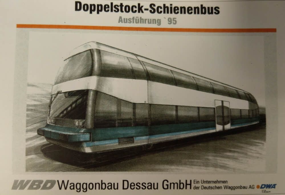 Für die Baureihe 670 hatte die WBD Waggonbau Dessau GmbH 1995 ein völlig neues Farbkonzept entwickelt.