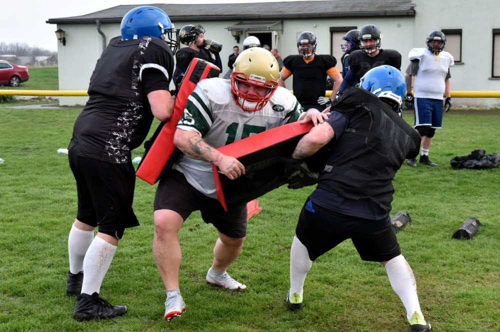 Football-Spieler brauchen aber auch Durchsetzungskraft.