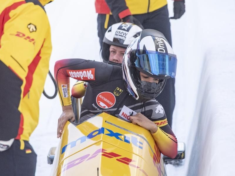 Die Bob-WM in Altenberg beginnt mit den Frauen im Zweierbob: Team Mariama Jamanka hat gute Aussichten. Foto: Urs Flueeler/KEYSTONE/dpa