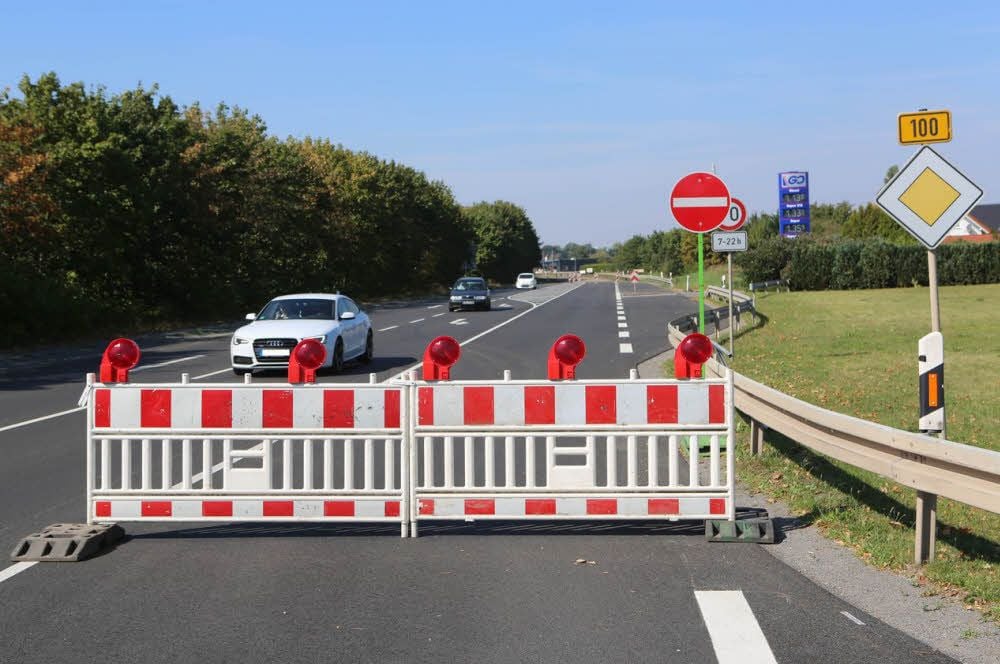 Aus Richtung Bitterfeld rollt der Verkehr ohne Probleme.