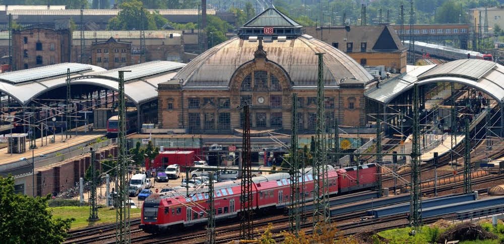 Der Bahnhof mit seinem Vorplatz ist der Dreh- und Angelpunkt für die Mobilität in Halle.