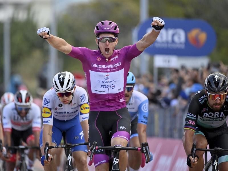 Dominiert weiter den Giro d’Italia: Der Franzose Arnaud Démare gewinnt die 11. Etape. Foto: Massimo Paolone/LaPresse/dpa