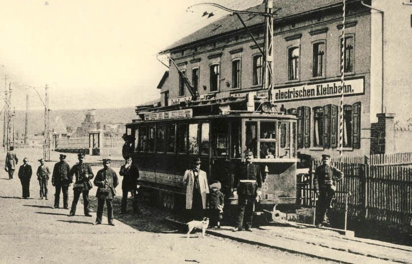 Das war das gesuchte Motiv aus der vergangenen Woche. Die Station der Kleinbahn am Gasthof „Graf Hoyer“.