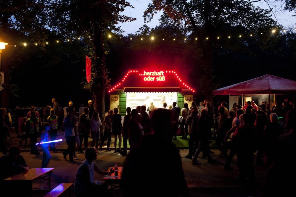 Auf dem Laternenfest sollen zehn Frauen sexuell belästigt worden sein. Die Ermittlungsgruppe „Laterne“ soll nun Licht ins Dunkel bringen.