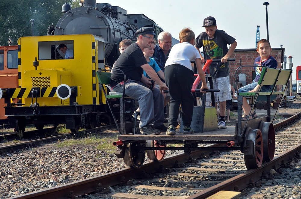 Fahren aus eigener Kraft: die Draisine der AG Historische Eisenbahn aus Almstedt bei Hildesheim.