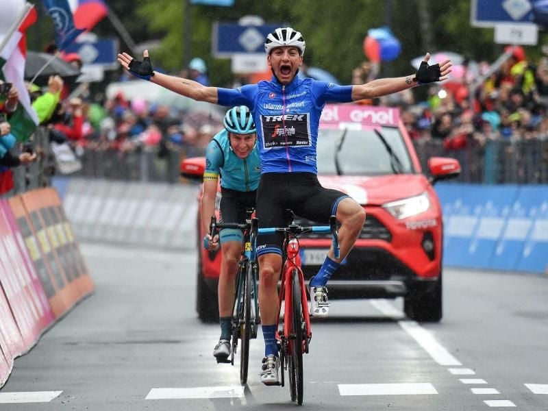 Giulio Ciccone feiert seinen Etappensieg auf der Königsetappe des 102. Giro d'Italia. Foto: Alessandro Di Meo/ANSA
