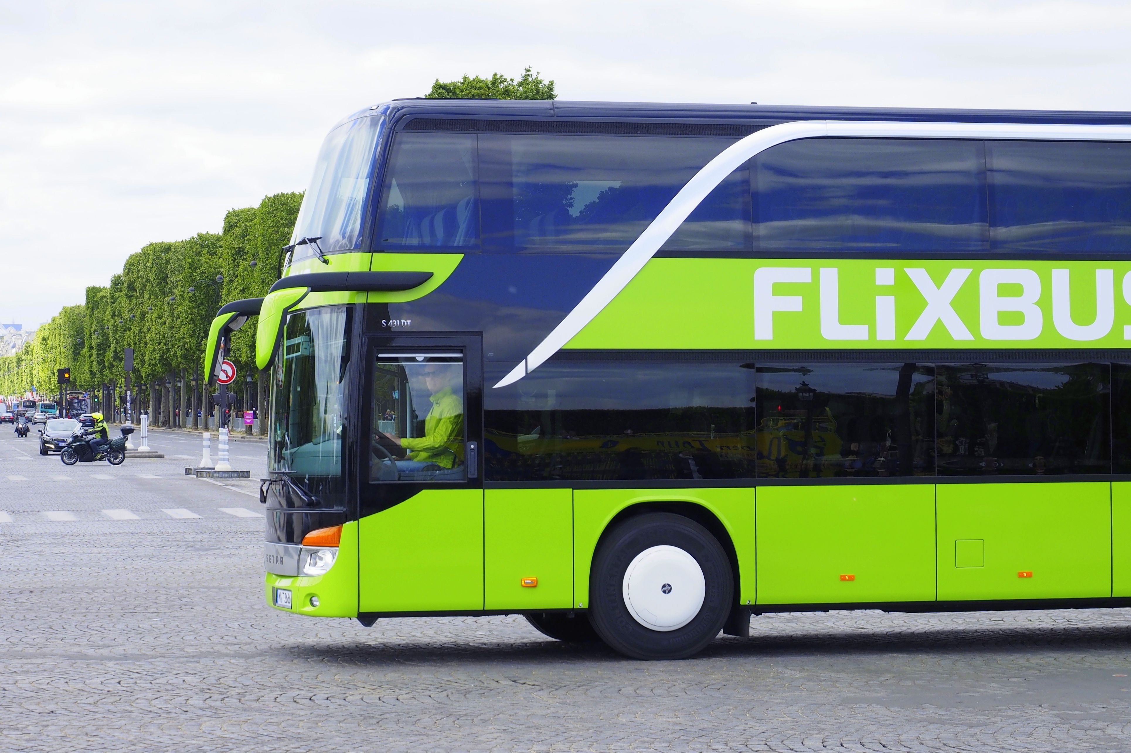Immer mehr Menschen interessieren sich für Reisen mit dem Bus.