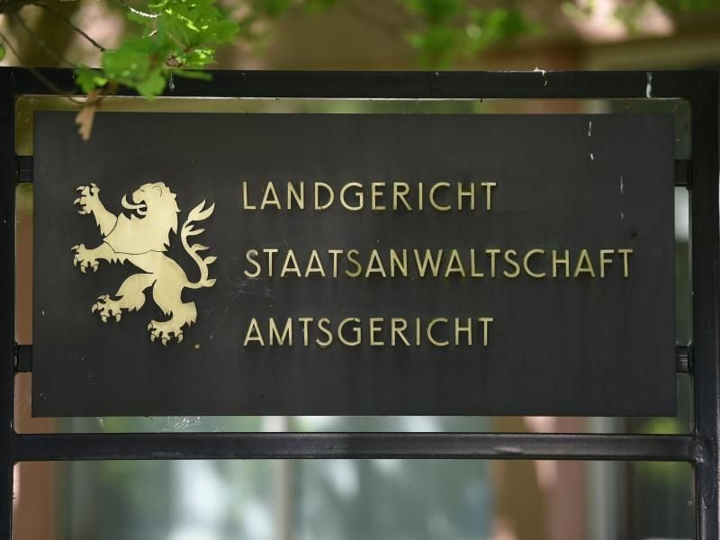 Schild zum Amtsgericht Marburg. Foto: Uwe Zucchi/Archiv