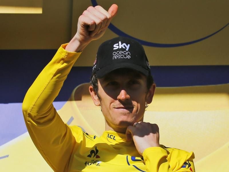 Fährt im Gelben Trikot ins Zentralmassiv: Geraint Thomas vom Team Sky. Foto: Peter Dejong/AP