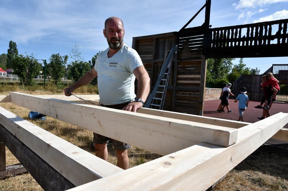 Maik Stoye bei der Sanierung