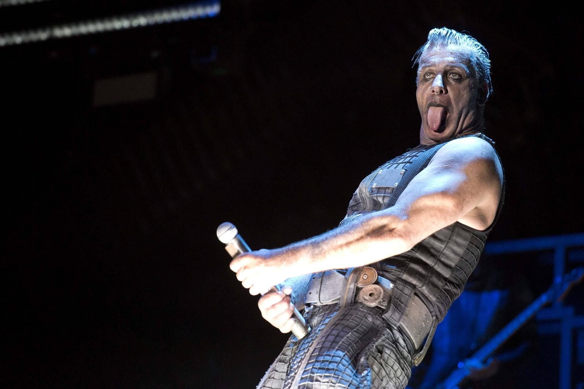 Rammstein-Sänger Till Lindemann beim Hell and Heaven Festival im Juli 2016 in Mexico. Die Band hat angekündigt, dass ihr neues Albom fast fertig sei.
