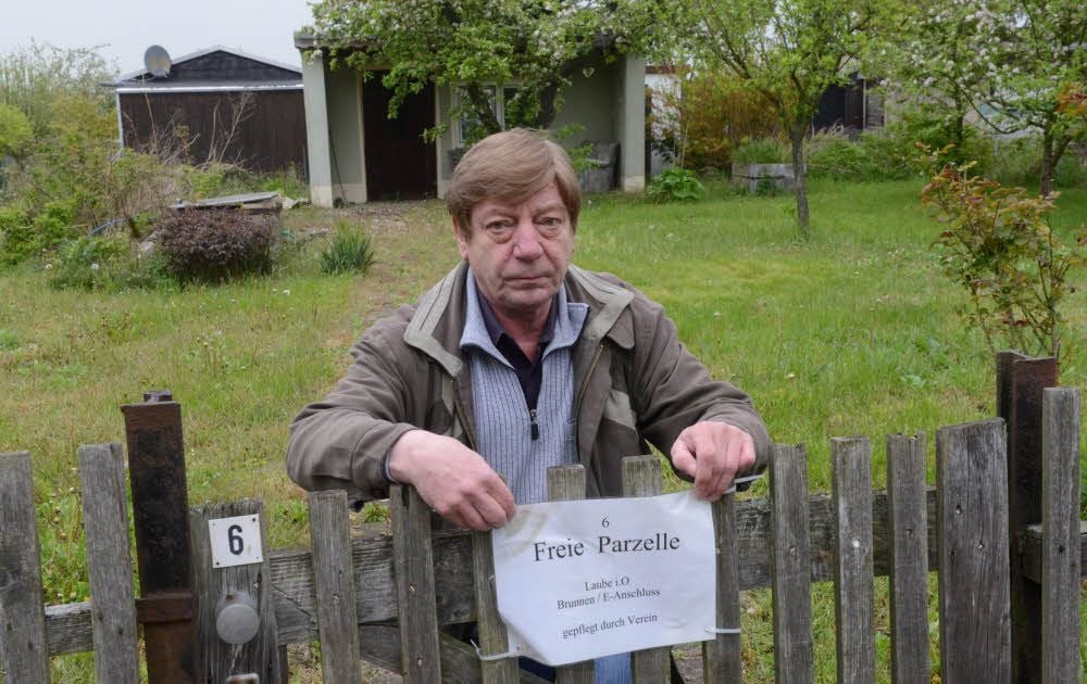 Klaus Riebenstahl, Vorsitzender des Kreisverbands der Gartenfreunde „Saalkreis“, kämpft gegen den Leerstand in den Kleingartenanlagen.