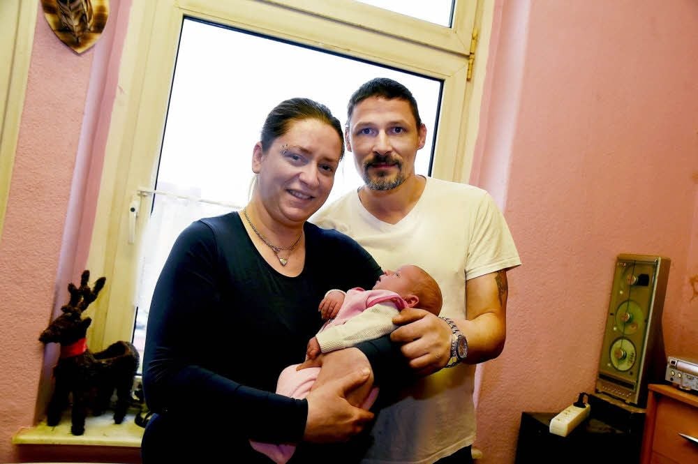 Als seine Frau Kathrin entband, wurde Marko Rosick unfreiwillig zum Helfer und holte seine Tochter auf die Welt.