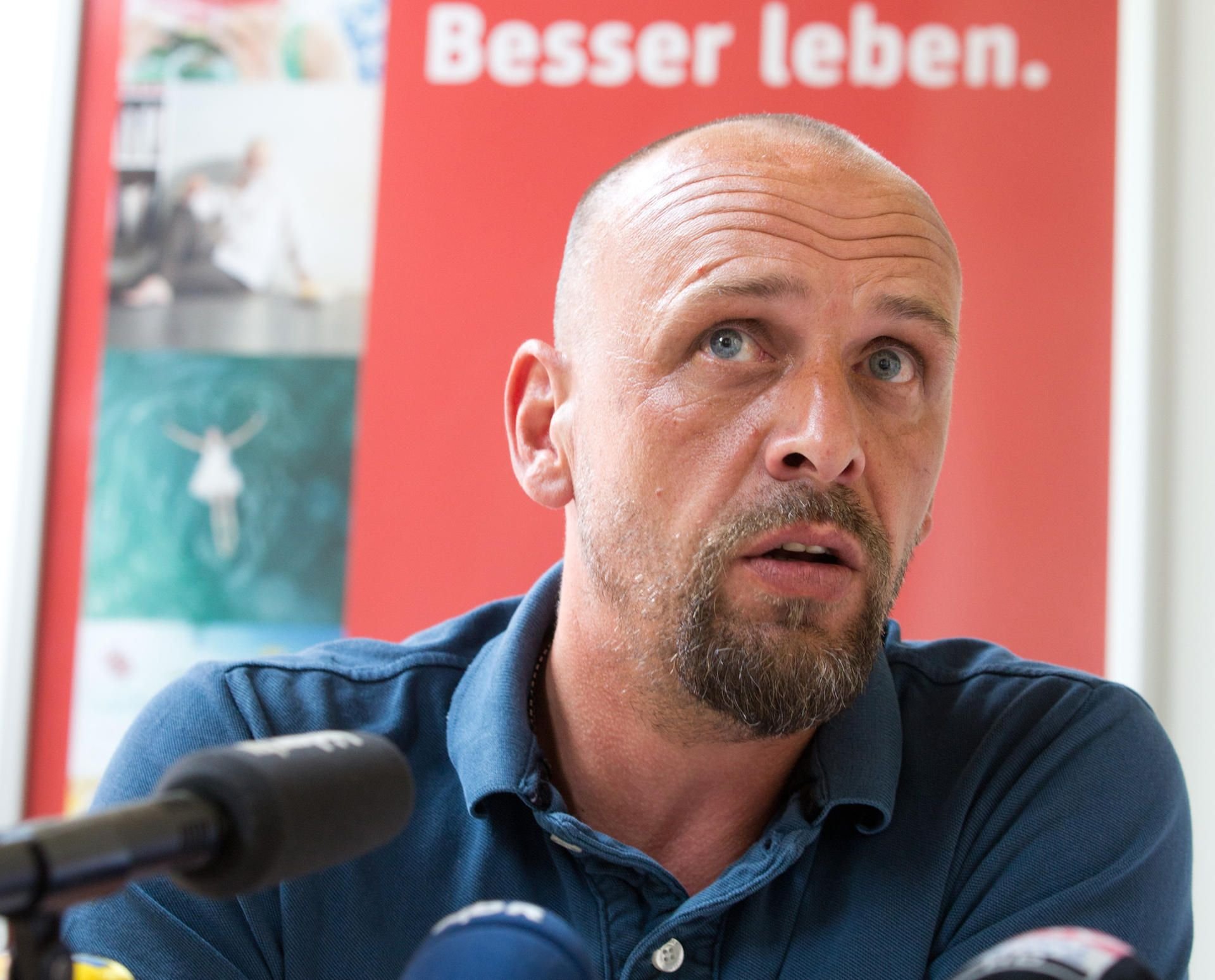 Holger Stanislawski führt aktuell einen Supermarkt.