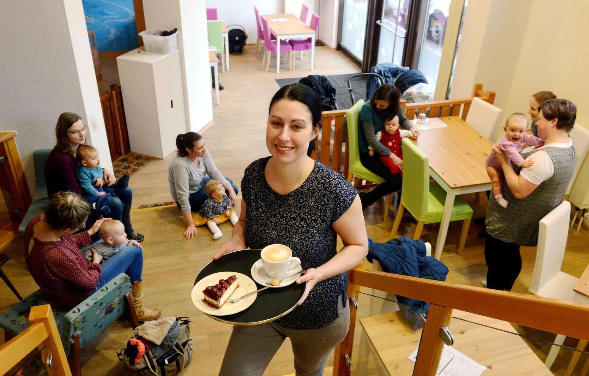 Nadine Völke betreibt das Eltern-Kind-Cafe Solea in der Ludwig-Wucherer-Straße in Halle.