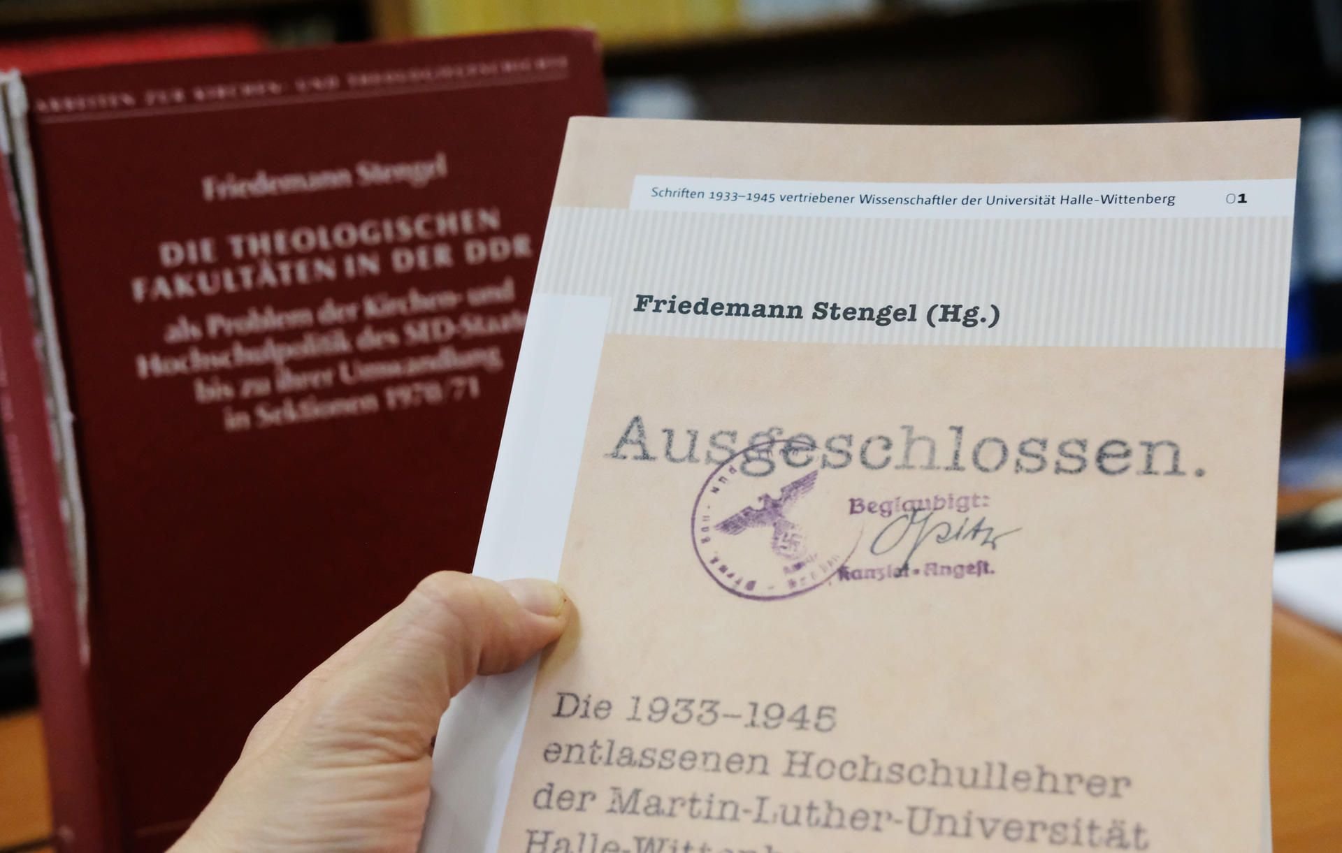 Werke von Friedemann Stengel, Theologieprofessor an der Martin-Luther-Universität Halle-Wittenberg.