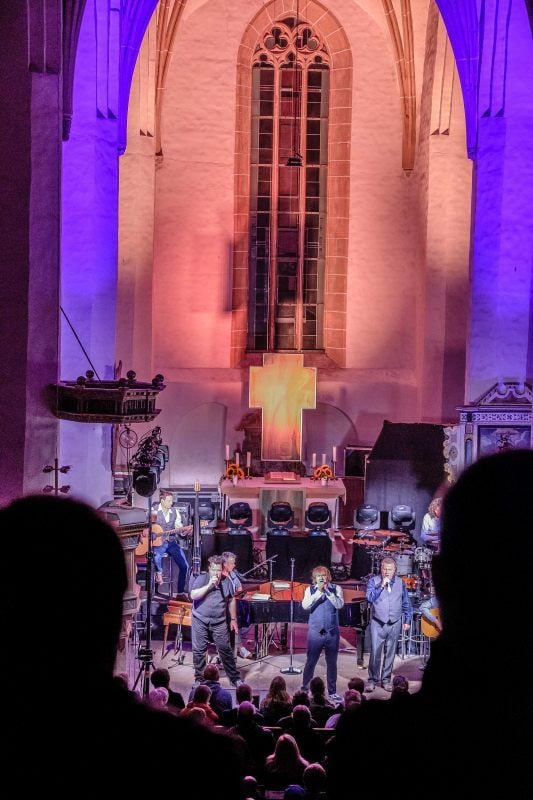 Kein Platz mehr, nirgends: Das Konzert der Prinzen in der Stadtkirche von Kemberg am Dienstagabend war schnell ausverkauft.