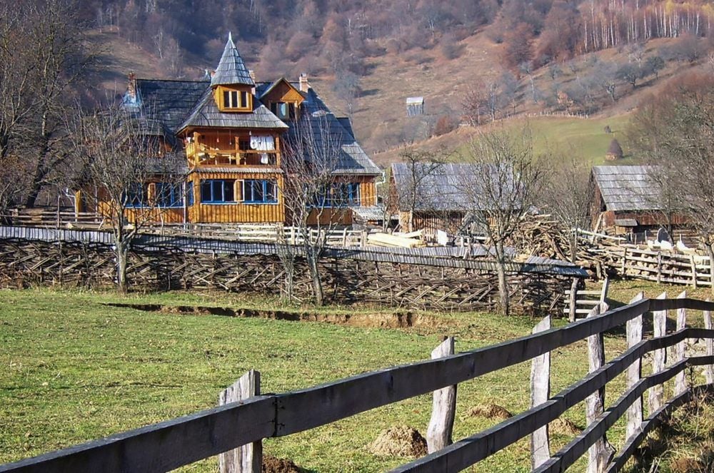 Das Grundstück des Projektes „Maramures“ in dem rumänischen Dorf Viseu de Sus.