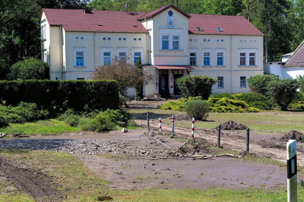 Das Herrenhaus von Schafsee wurde von den Schlammmassen überrollt.