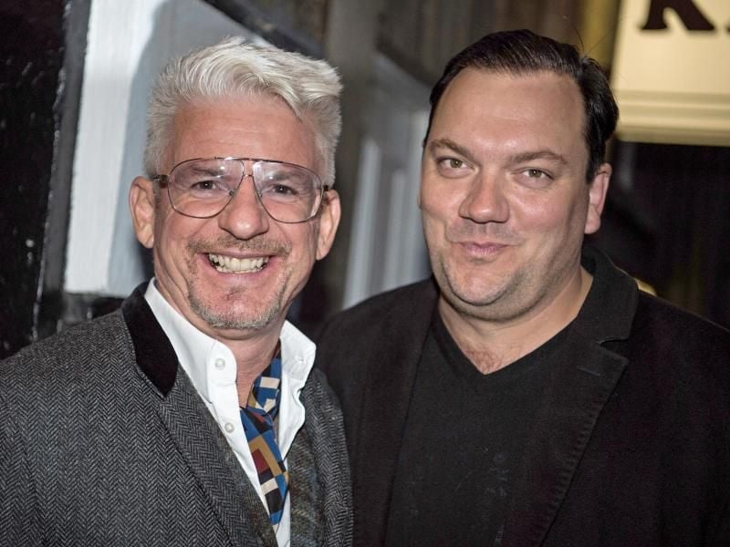 Jürgen Dose (Heinz Strunk) und Bernd Würmer (Charly Hübner) sind dicke Freunde. Foto: Christophe Gateau