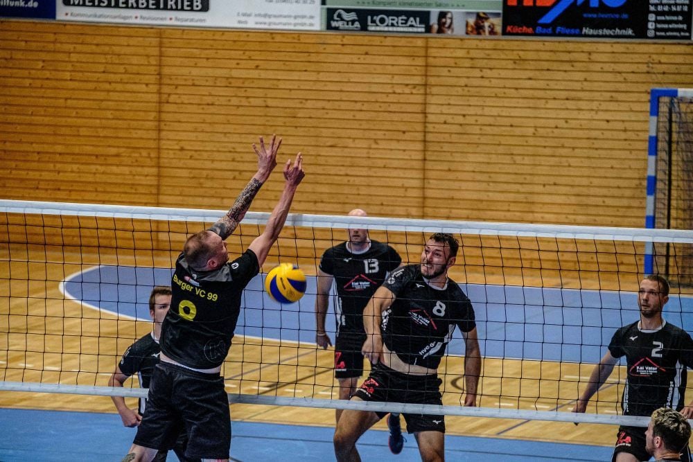 Der MTV Wittenberg besiegt Burg mit 3:1 und belegt nach zwei Runden den Rang zwei in der Landesoberliga.