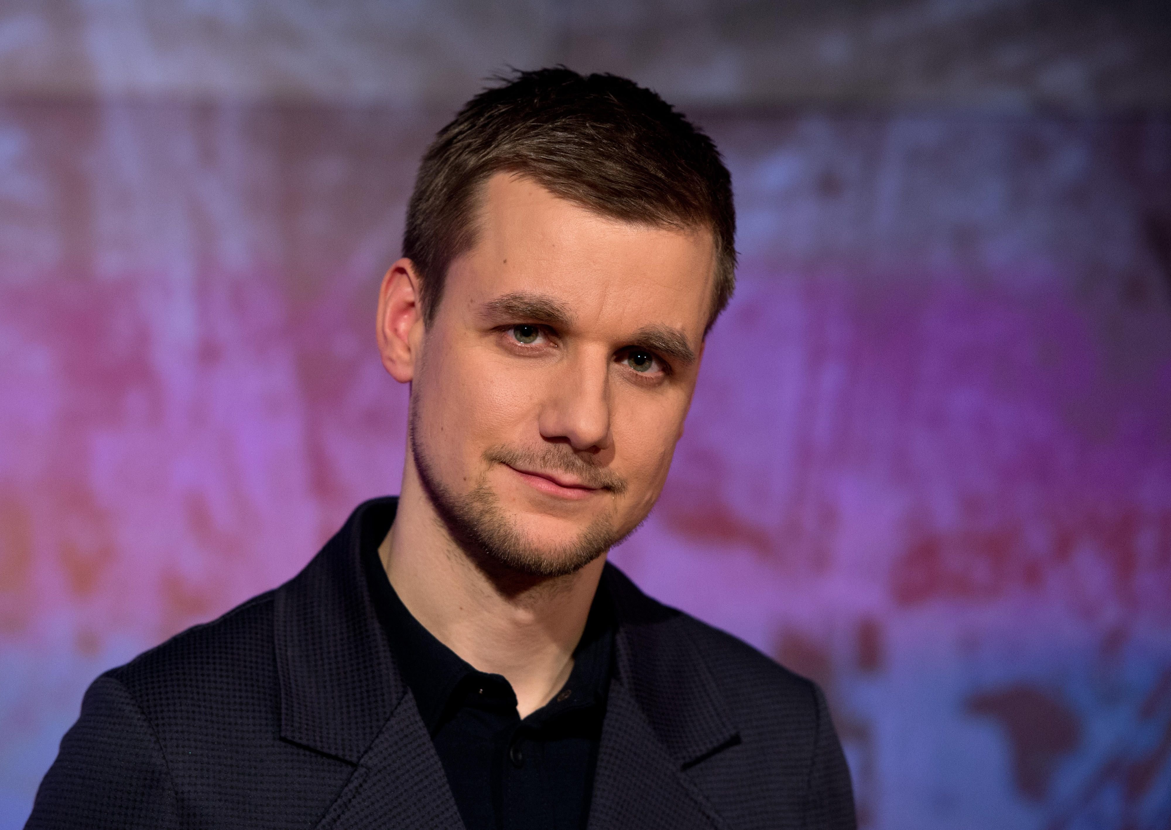 Tobias Schlegl beendet seine TV-Karriere, um Notfallsanitäter zu werden.
