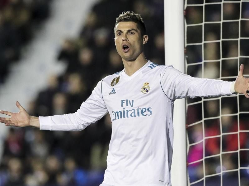 Erlebt mit Real Madrid derzeit eine sportliche Krise: Weltfußballer Cristiano Ronaldo. Foto: Jose Miguel Fernandez De Velasco
