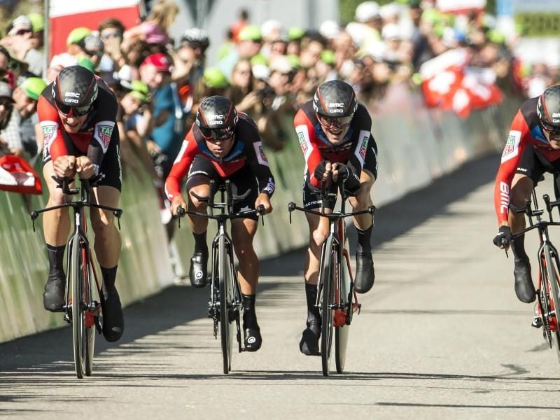Das BMC-Team mit Kapitän Richie Porte hat das Mannschaftszeitfahren der 82. Tour de Suisse gewonnen. Foto: Dan Peled