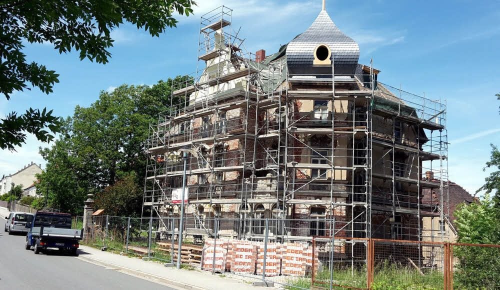 In der Villa des alten Droyßiger Baumeisters Hierschel tut sich was. Das kulturhistorische Kleinod wird saniert.