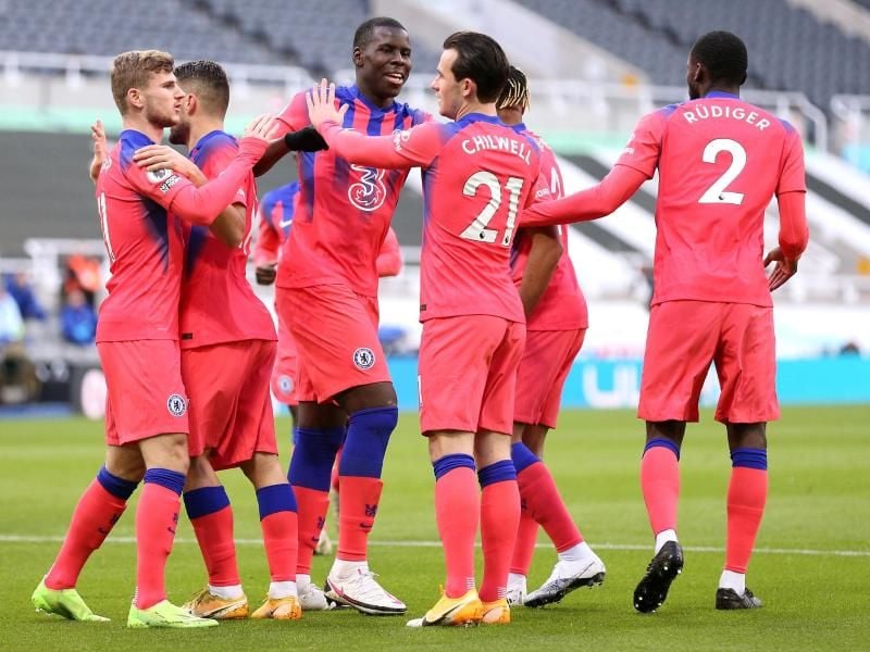 Timo Werner feiert mit seinen Teamkollegen den Führungstreffer im Spiel bei Newcastle United. Foto: Alex Pantling/PA Wire/dpa