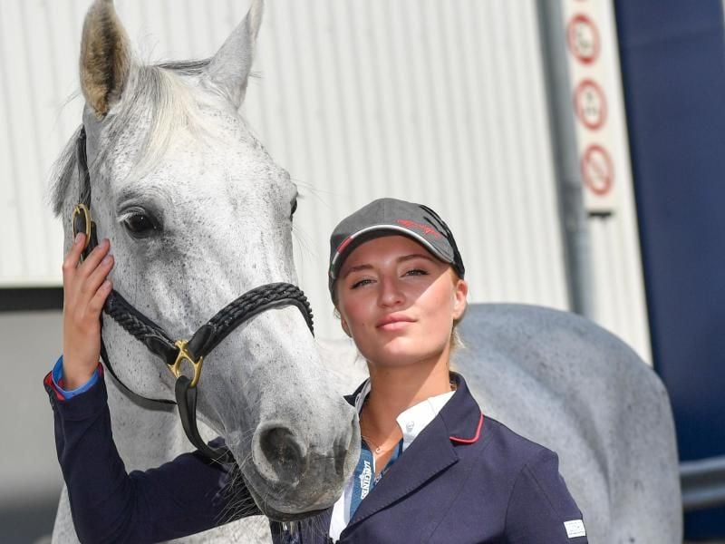 Luna Marie Schweiger kann ihren ersten Sieg in 88 Wettkämpfen feiern. Foto: Jens Kalaene