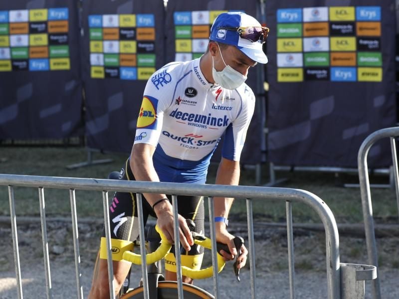 Musste sein Gelbes Trikot nach der 5. Etappe abgeben: Julian Alaphilippe. Foto: Thibault Camus/POOL AP/dpa