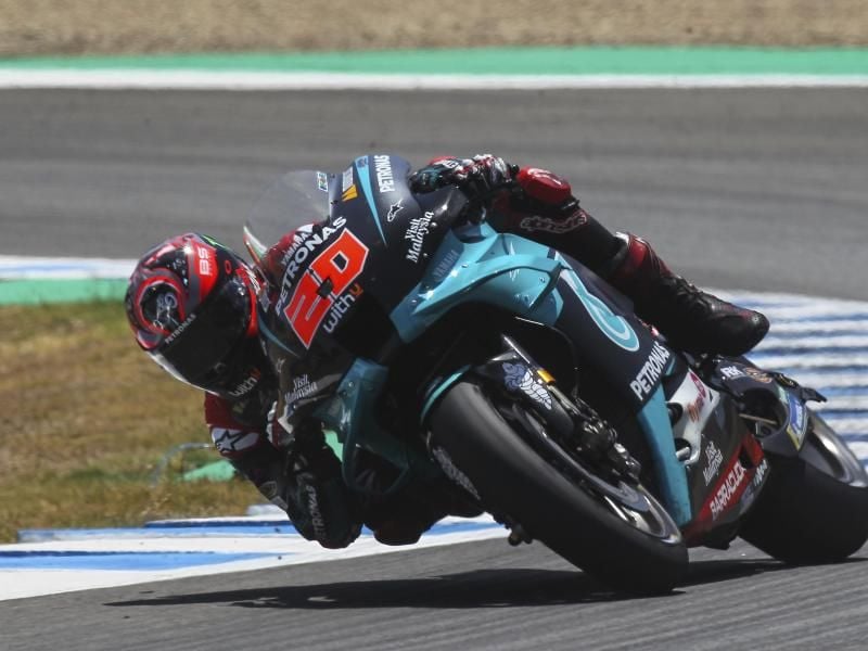 Fabio Quartararo beherrschte erneut das Rennen in der MotoGP-Klasse. Foto: David Clares/AP/dpa