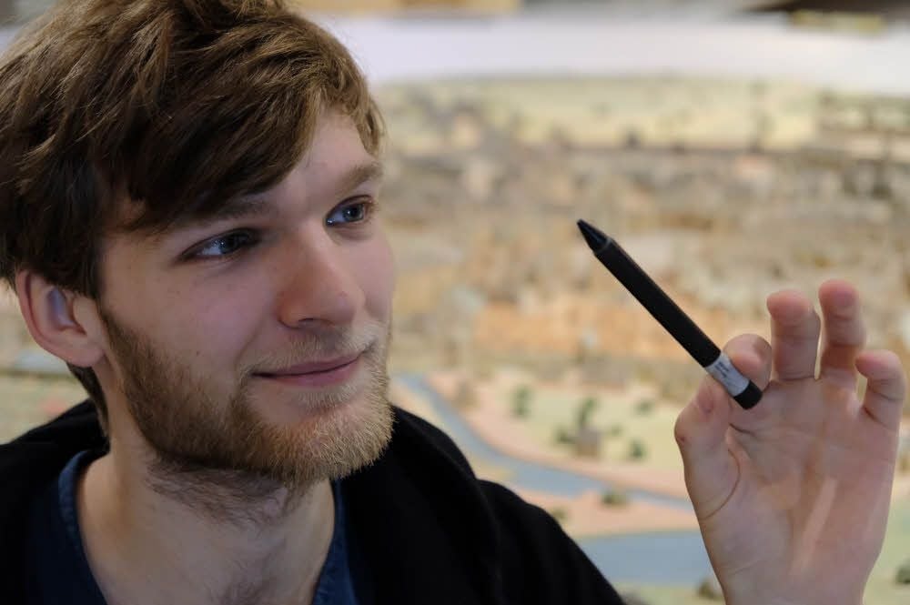 Der aus Thüringen stammende Burg-Student Benno Brucksch mit seinem Halle-Stift