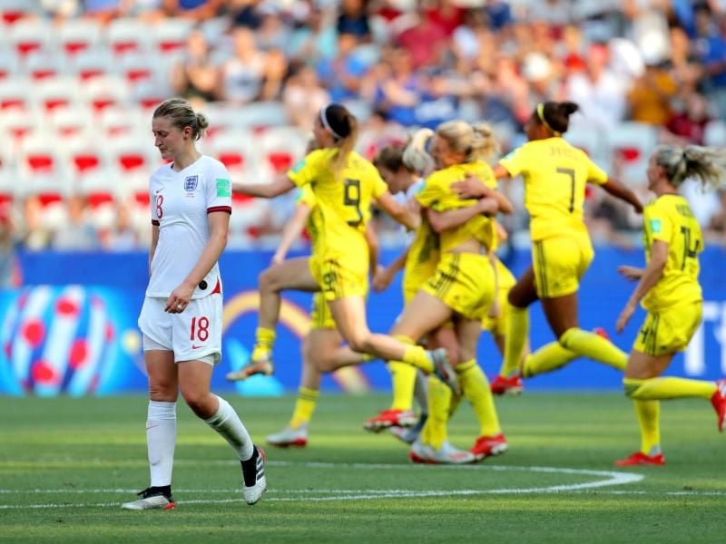 Schwedens Fußballerinnen feiern den Sieg im Spiel um Platz drei gegen England. Foto:
