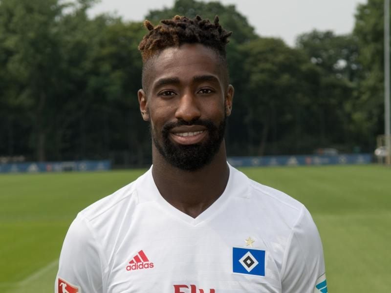 Johan Djourou verspürt Aufbruchstimmung beim HSV. Foto: Axel Heimken