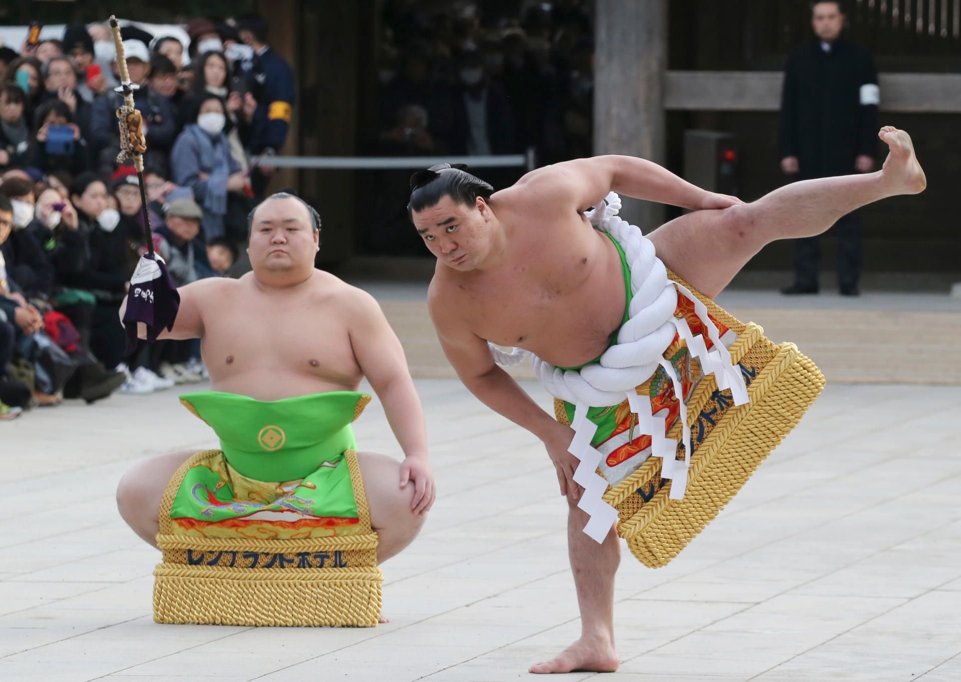 Den Sumo-Ring dürfen nur Männer betreten.