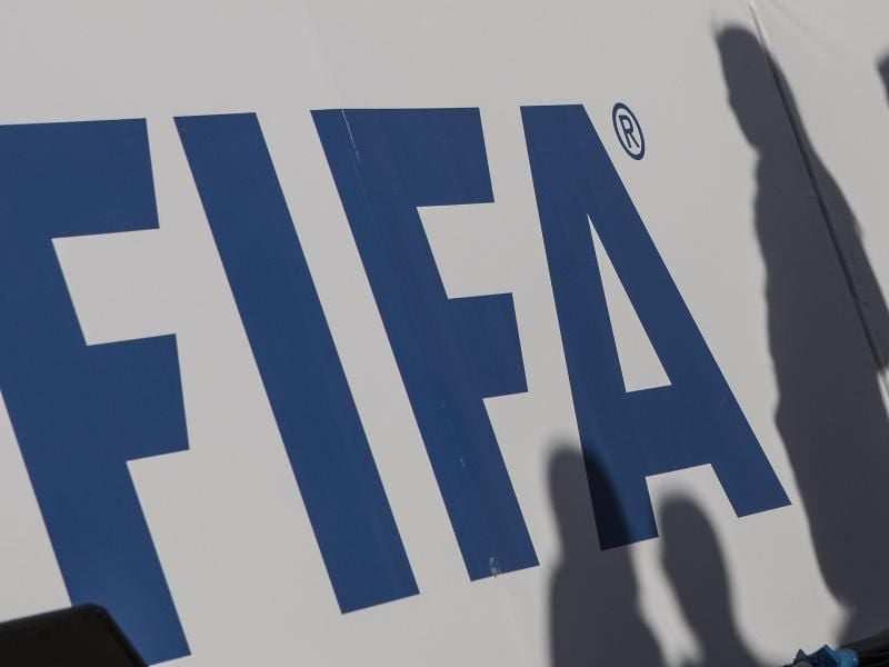 Logo des Weltfußballverbands FIFA. Foto: Omar Zoheiry/dpa