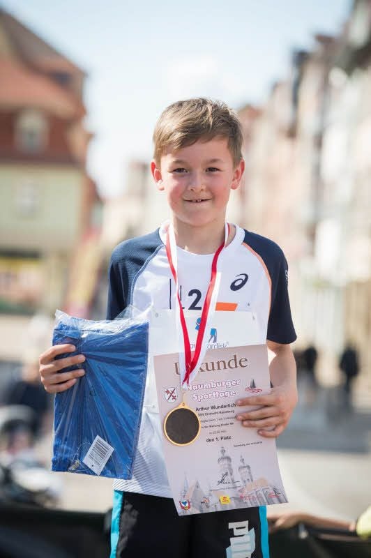 Sieger im 1-km-Lauf der Altersklasse M9: Arthur Wunderlich aus Naumburg.