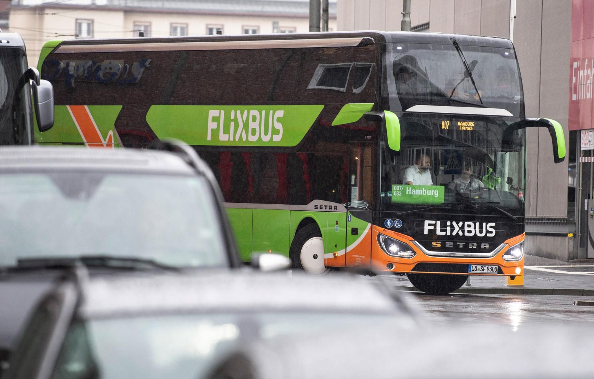 Flixbus fährt wieder - ohne Toiletten: Und trotz Hygienekonzept: Kein Abstand im Bus