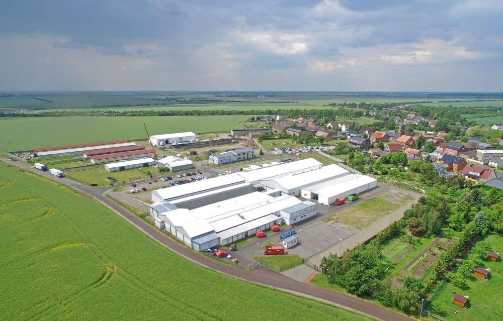 Am oberen Bildrand ist die Fläche zu sehen, auf der die Thurländer Firma ihre Produktion erweitern möchte.