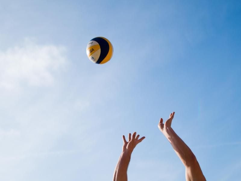 Die deutsche Beachvolleyball-Tour startet vom 8. bis 10. Juni in Münster. Foto: Julian Stratenschulte