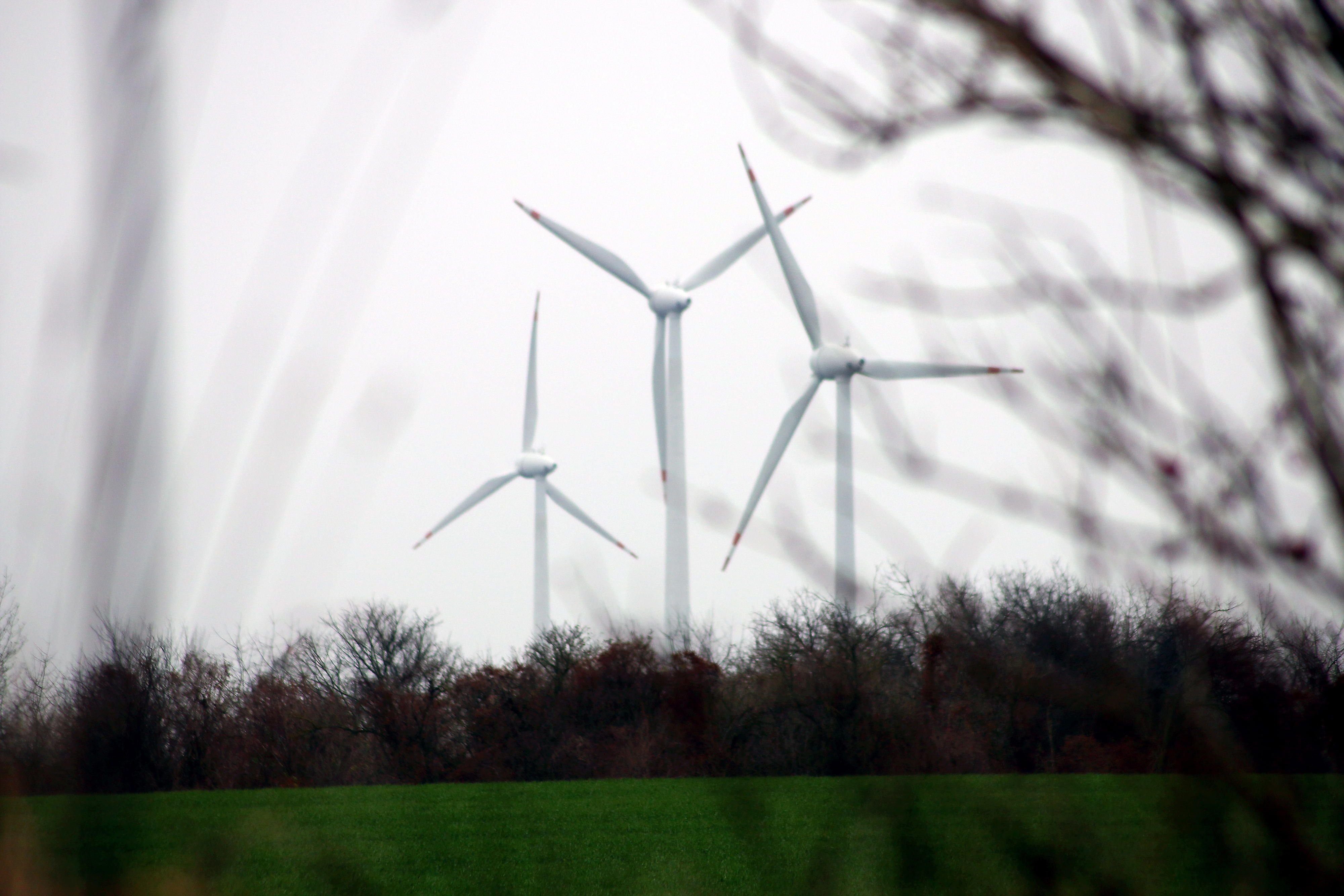 Die 1999 errichteten 22 Windkraftanlagen am Walkhügel sollen durch leistungsfähigere und größere Anlagen ersetzt werden.