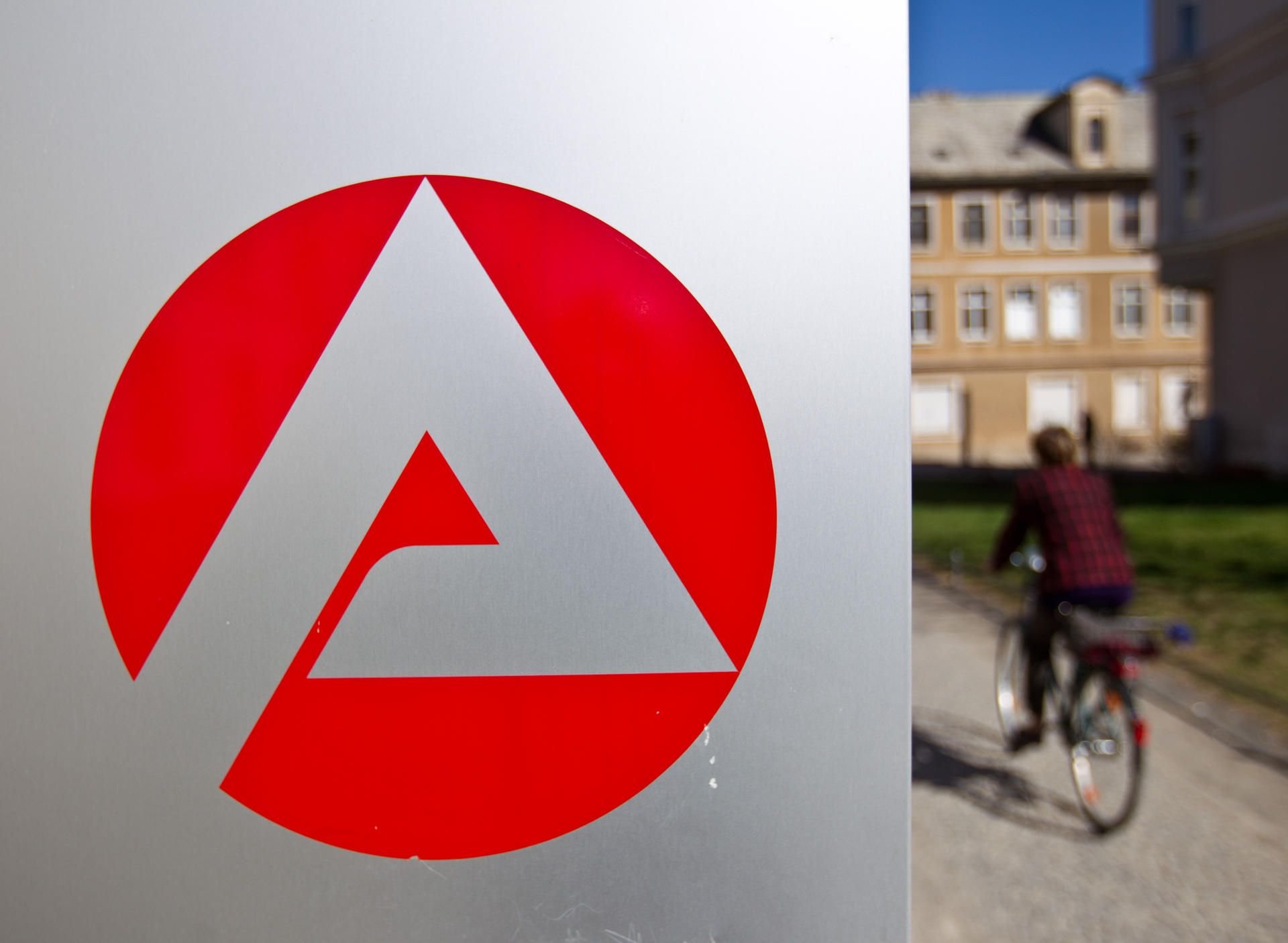 Die Agentur für Arbeit in Aschersleben: Kurzarbeit nimmt in Sachsen-Anhalt deutlich zu.