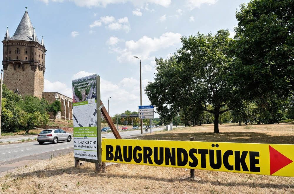 Bauflächen werden wie hier in Merseburg vielerorts erschlossen und sind beliebt wie nie.